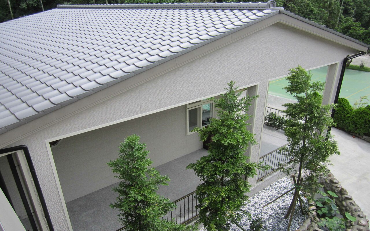 日本屋瓦外牆